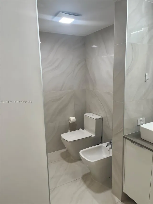 2-bedroom home at 20191 E Country Club Drive #503, Aventura