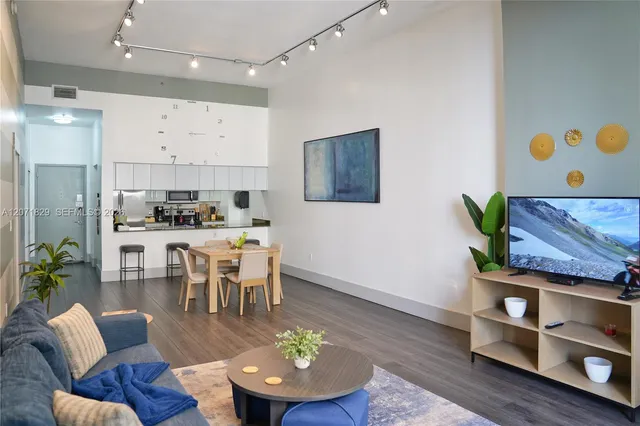 2-bedroom rental at 1200 Brickell Bay Drive #1406, Miami