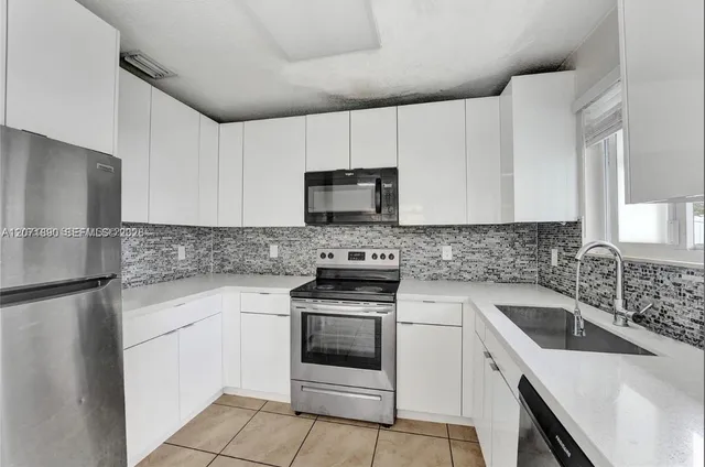 3-bedroom rental at 1154 NE 103 Street #1, Miami