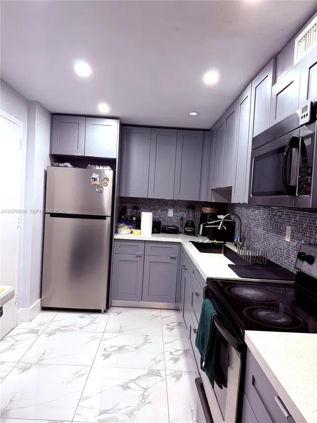 2-bedroom rental at 1800 Sans Souci Boulevard #336, North Miami