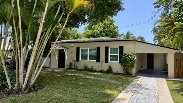 3-bedroom home at 716 SW 19th Street, Fort Lauderdale