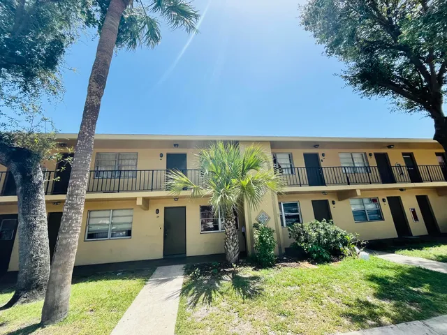 1-bedroom rental at 635 SW 20th Court N #9B, Delray Beach