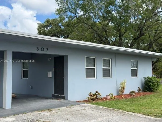 2-bedroom rental at 305 NW 12th Avenue #1, Fort Lauderdale