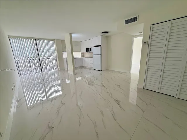 1-bedroom rental at 16909 N Bay Road #817, Sunny Isles Beach