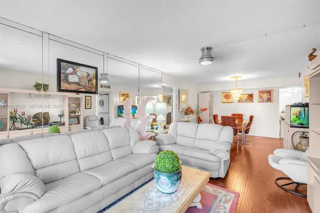 2-bedroom rental at 4160 Inverrary Drive #308, Lauderhill