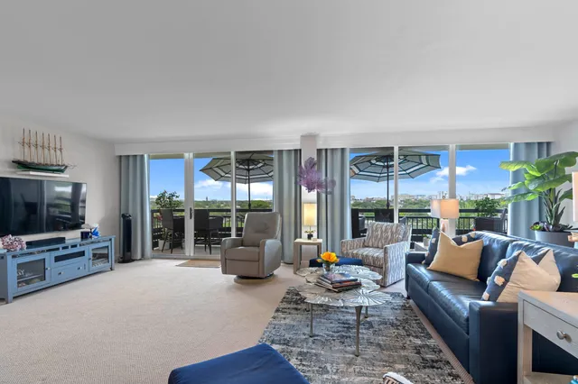 4-bedroom home at 555 NW 4th Avenue #Apt 501, Boca Raton