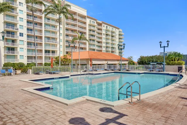 1-bedroom rental at 3020 NE 32ND Avenue #807, Fort Lauderdale