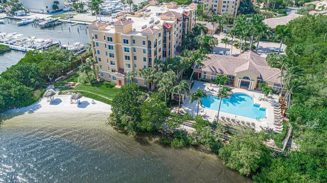 2-bedroom rental at 900 Scotia Drive #206, Hypoluxo