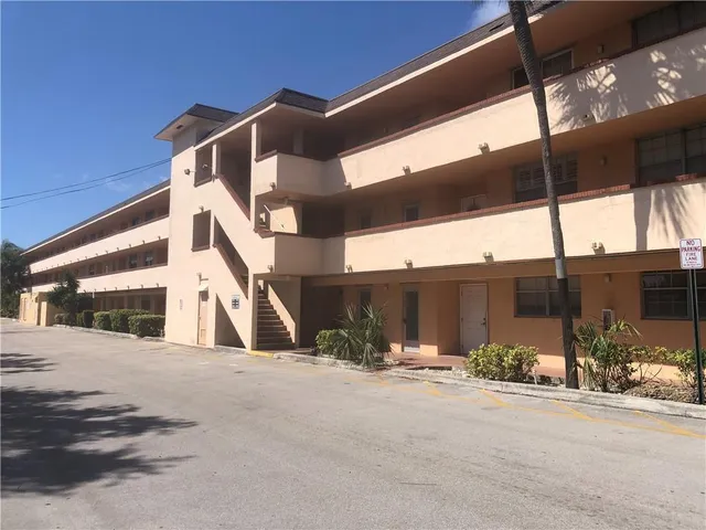 2-bedroom rental at 4500 N FEDERAL Highway #356G, Lighthouse Point