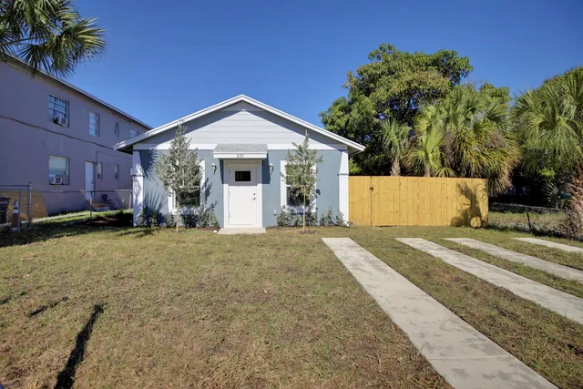 2-bedroom rental at 632 11th Street, West Palm Beach