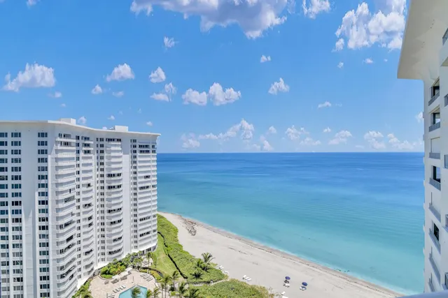 2-bedroom rental at 550 S Ocean Boulevard #2105, Boca Raton