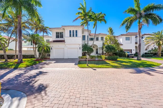 5-bedroom home at 822 Meridian Lane, Hollywood