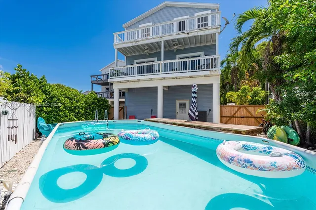4-bedroom home at 21 Mockingbird Road, Key Largo