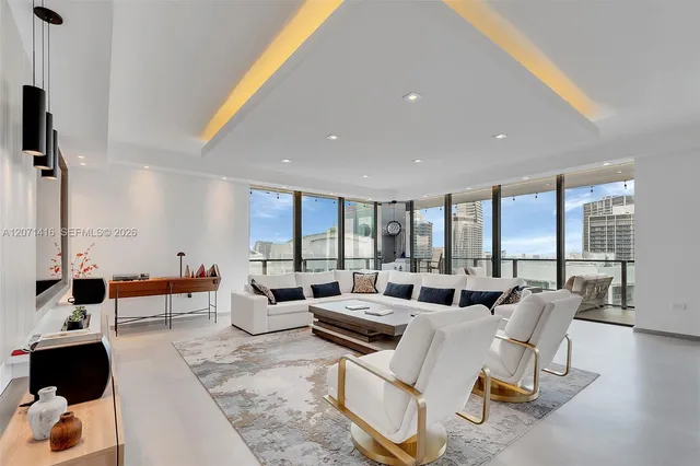 3-bedroom home at 68 SE 6th Street #3911, Miami