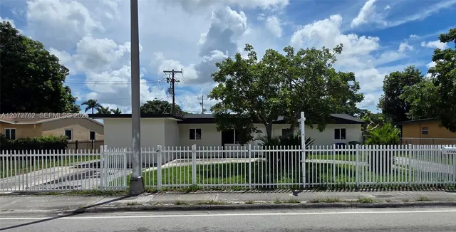 5-bedroom home at 17301 NW 47th Avenue, Miami Gardens
