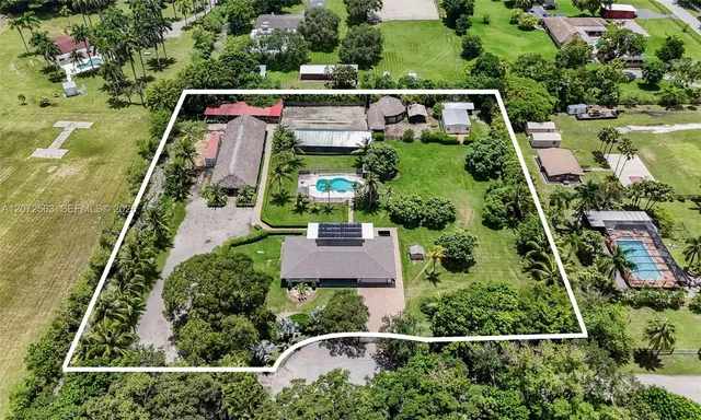 4-bedroom home at 18200 SW 48th Street, Southwest Ranches