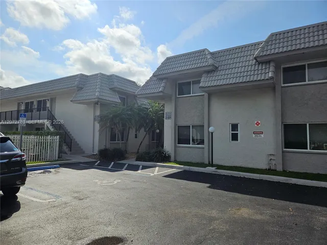 2-bedroom home at 3273 NW 102nd Terrace #3273, Coral Springs
