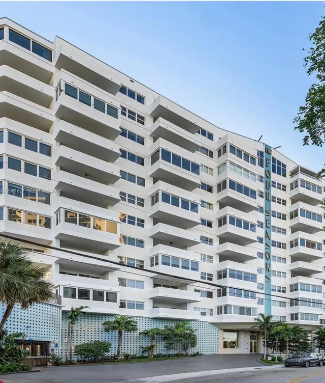 2-bedroom rental at 333 Sunset Drive #108, Fort Lauderdale
