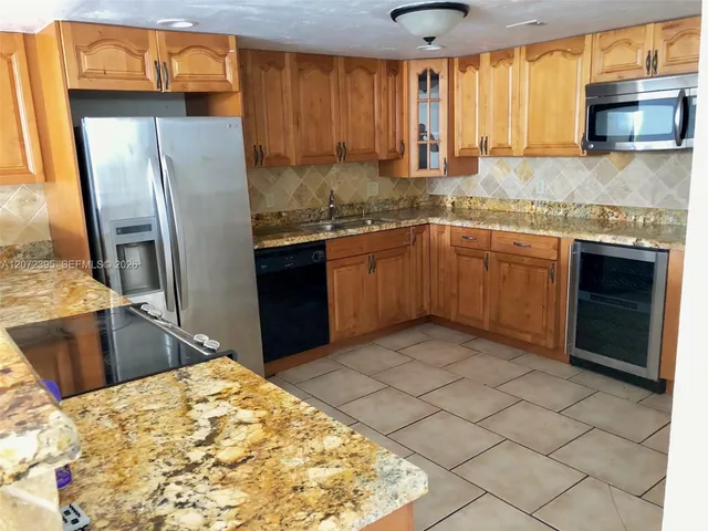 2-bedroom rental at 13499 Biscayne Boulevard #506, North Miami