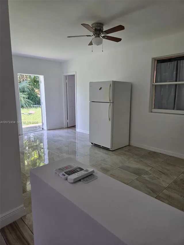 3-bedroom rental at 4381 Purdy Lane #2, Palm Springs