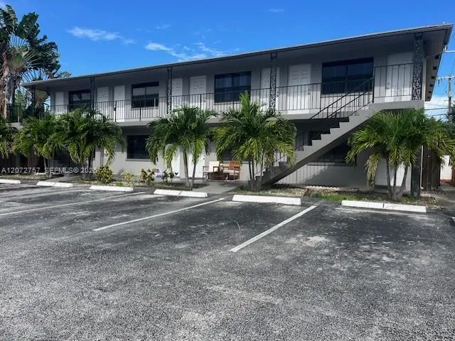 1-bedroom rental at 5610 NE 18th Avenue #6, Fort Lauderdale
