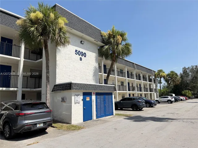 2-bedroom rental at 5090 SW 64th Avenue #305, Davie