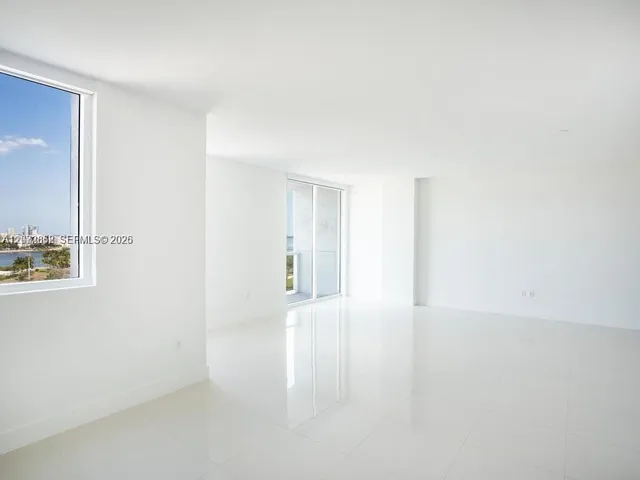 2-bedroom rental at 244 Biscayne Boulevard #1202, Miami