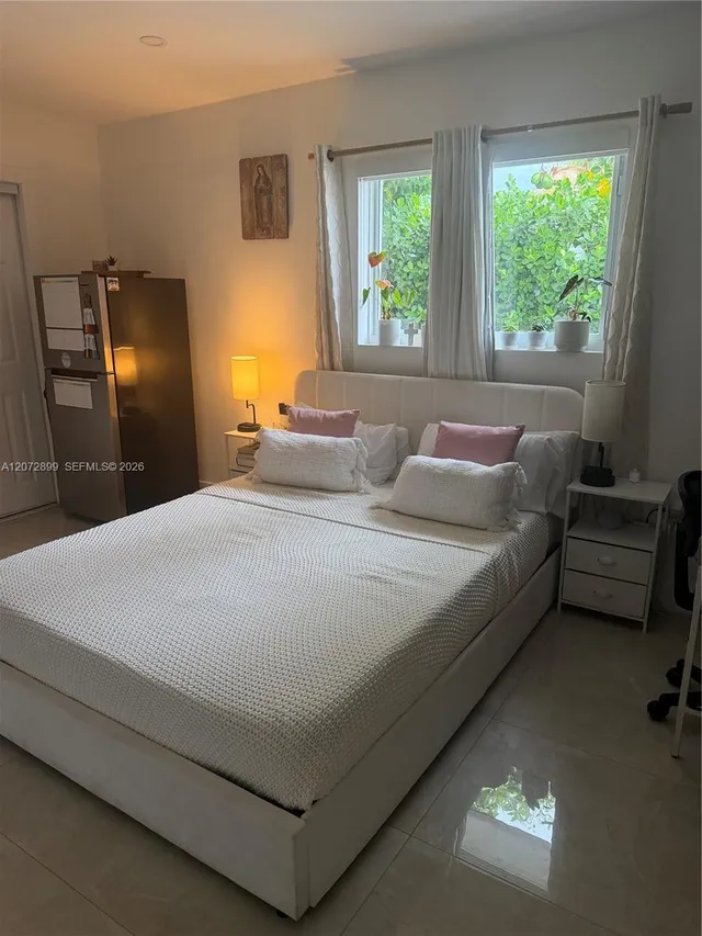 1-bedroom rental at 11821 SW 187th Terrace #B, Miami