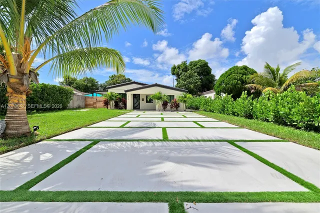 3-bedroom rental at 1566 NE 174th Street, North Miami Beach