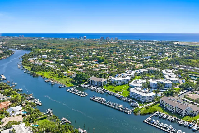 3-bedroom home at 542 Bay Colony Drive N #542, Juno Beach