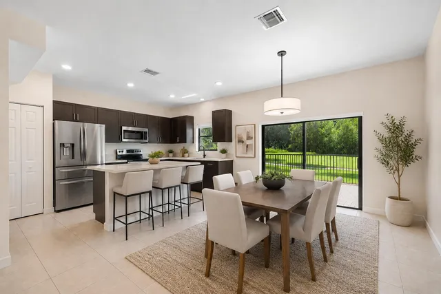 3-bedroom home at 4721 Santa Cruz Way, Davie
