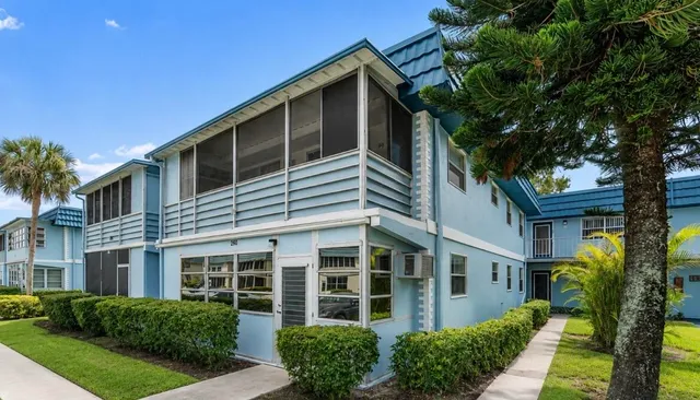 2-bedroom home at 260 BRITTANY F, Delray Beach