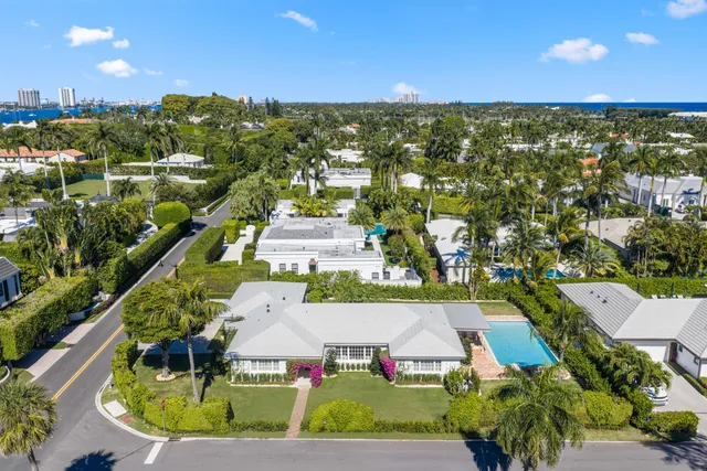 4-bedroom home at 257 Via Linda, Palm Beach