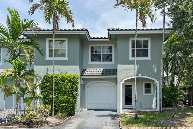 3-bedroom home at 808 SW 4th Avenue, Fort Lauderdale