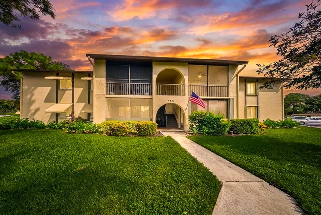 2-bedroom home at 118 Lake Pine Circle #A-2, Greenacres