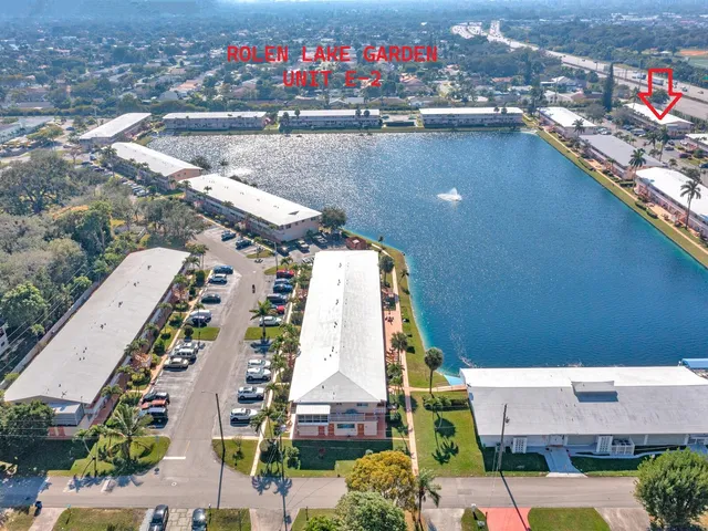 2-bedroom home at 1000 SW 11th Avenue #2E, Hallandale Beach