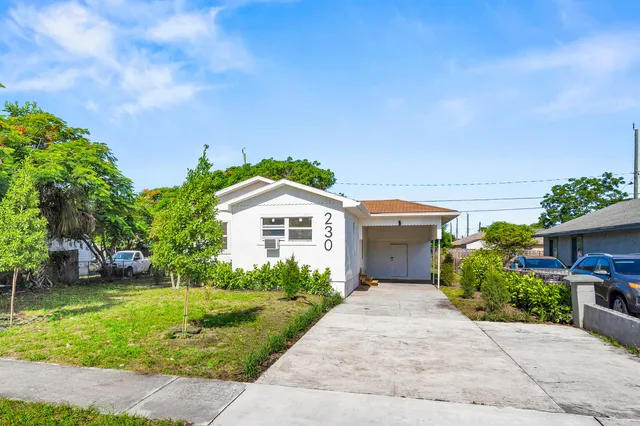 2-bedroom rental at 230 SW 6TH Avenue, Delray Beach