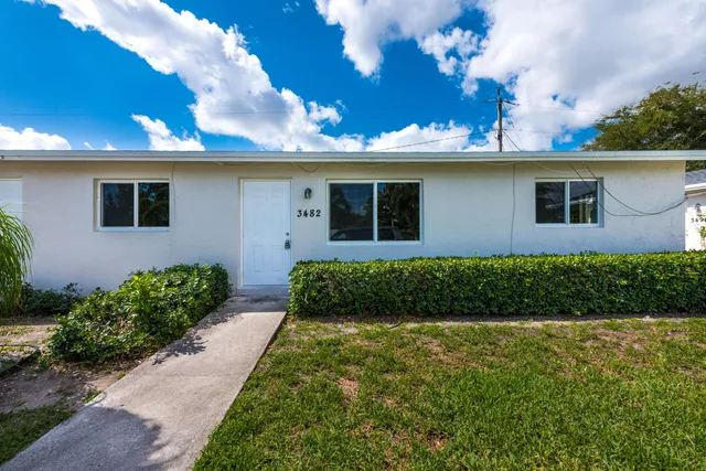 3-bedroom rental at 3482 48TH Lane S, Lake Worth