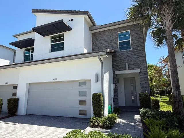 3-bedroom rental at 9028 Kingsmoor Way, Lake Worth