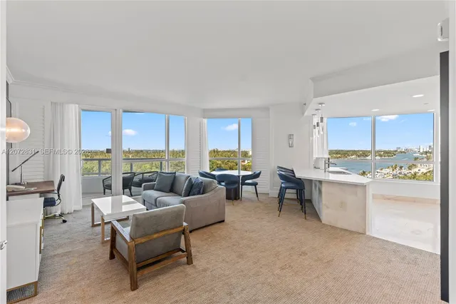 1-bedroom home at 4401 Collins Avenue #915, Miami Beach