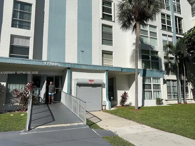 1-bedroom home at 17560 Atlantic Boulevard #405, Sunny Isles Beach