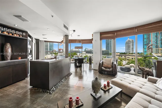 2-bedroom home at 110 Washington Avenue #1709, Miami Beach