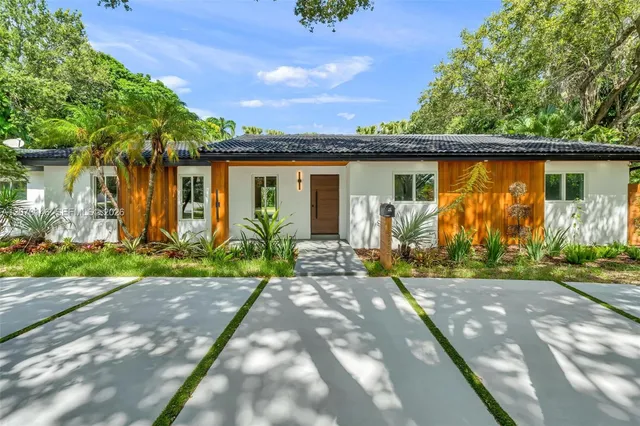 6-bedroom home at 15321 SW 82nd Avenue, Palmetto Bay