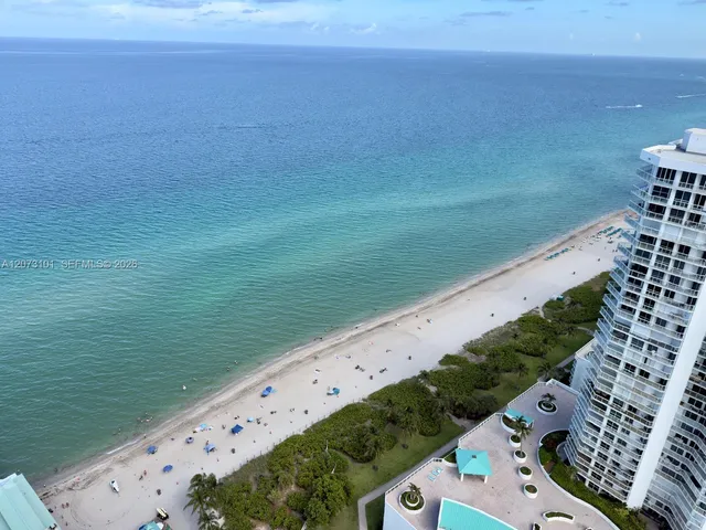 2-bedroom rental at 16699 Collins Avenue #3609, Sunny Isles Beach