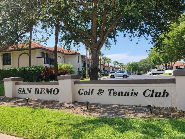 2-bedroom rental at 300 E Club Circle #108, Boca Raton