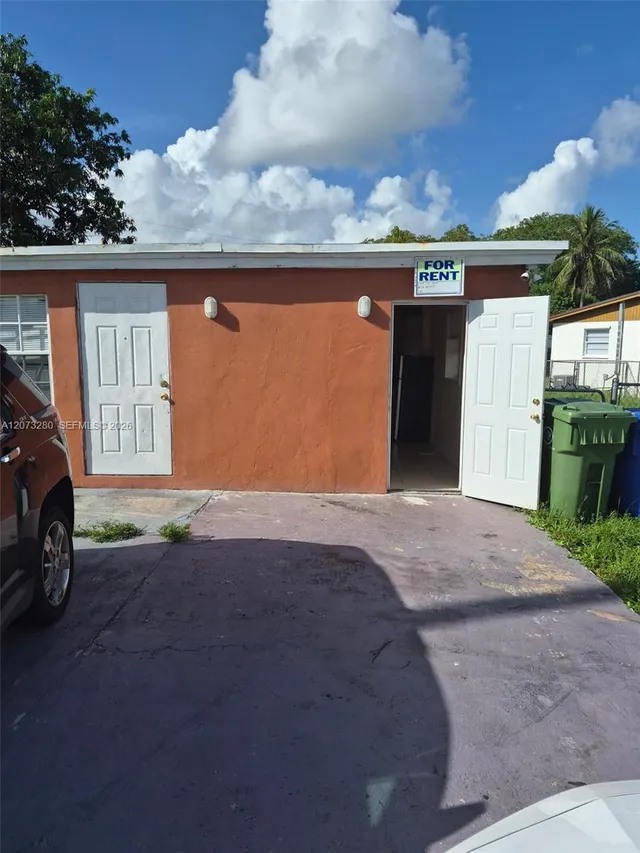 4-bedroom rental at 2300 NW 15th Court, Fort Lauderdale