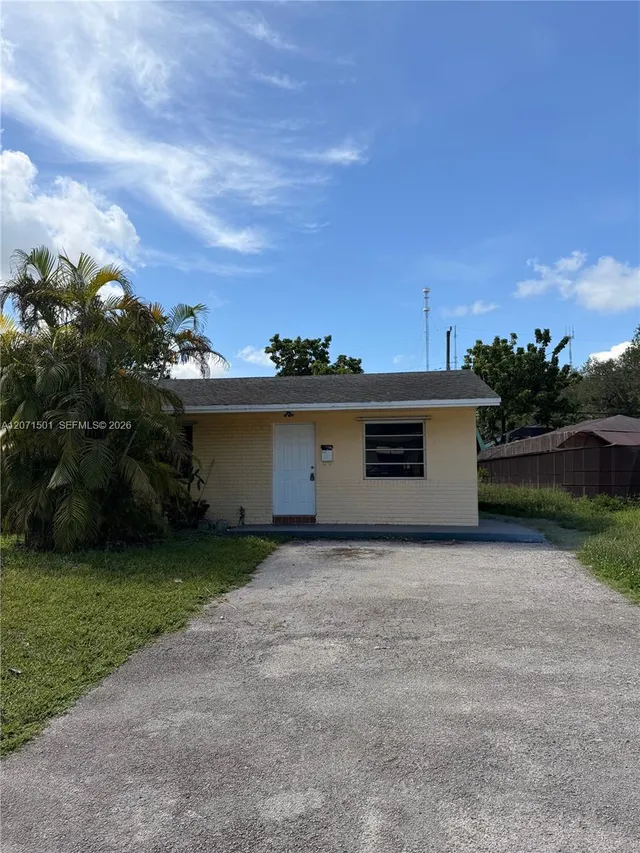 2-bedroom rental at 6050 SW 34th Street #1, Miramar
