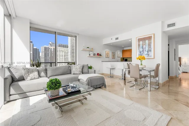 2-bedroom rental at 1060 Brickell Avenue #2117, Miami