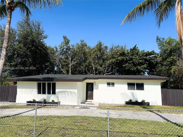 3-bedroom rental at 17521 NE 4th Avenue, Miami