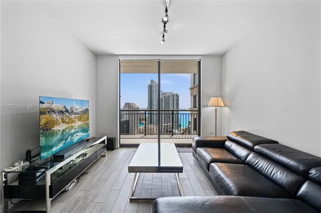 2-bedroom rental at 999 SW 1st Avenue #3307, Miami